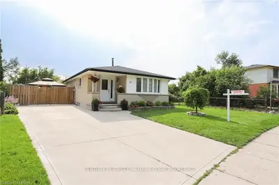 51 Dudley Crescent, London South, On N6e 1s3