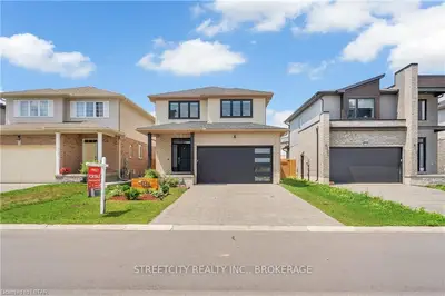 1560 Henrica Avenue, London North, On N6g 0s8