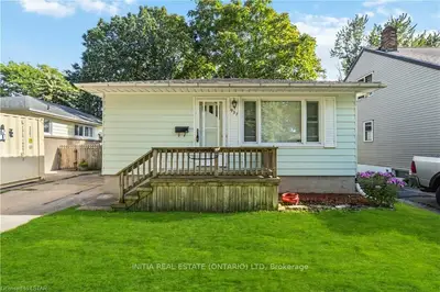 937 SYCAMORE Drive, Sarnia, ON N7S 1H9