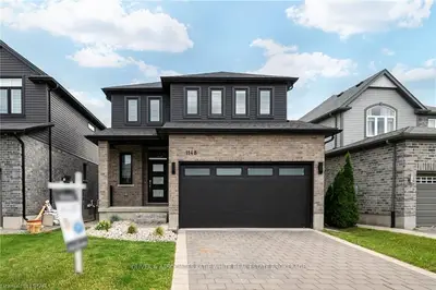 1148 Medway Park Drive, London North, On N6g 0l4