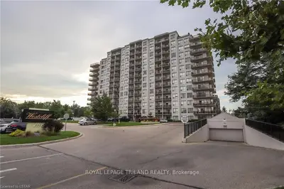 353 Commissioners Road W 1016, London South, On N6j 0a3