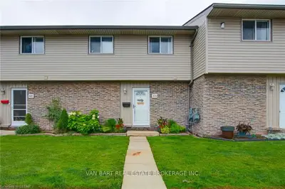 879 Southdale Road E, London South, On N6e 1v7