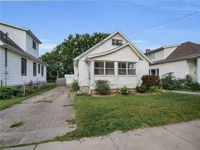 123 Price Street, London East, On N5z 2j4