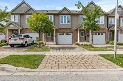 1556 Mickleborough Drive 9, London North, On N6g 5r9