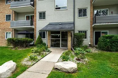 655 Wonderland Road S 14, London South, On N6k 1m1