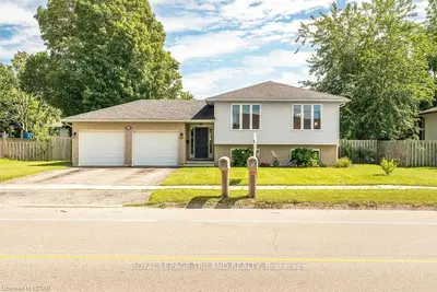 8555 Glendon Drive, Strathroy-caradoc, On N0l 1w0