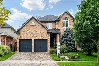 942 Barclay Road, London South, On N6k 4v4