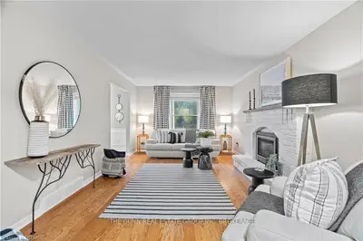 102 Fairlane Road, London South, On N6k 3e4