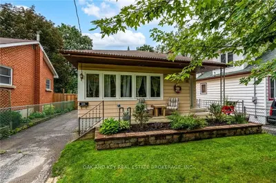 115 Briscoe Street W, London South, On N6j 1m7