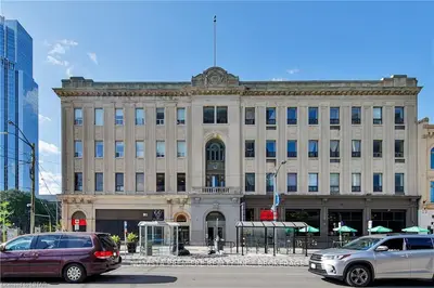 272 Dundas Street 201, London East, On N6b 1t6