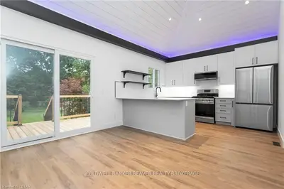 73 Dakin Street, London East, On N5z 1a4