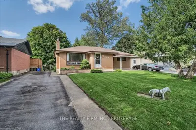 70 Irving Place, London East, On N5v 2h7
