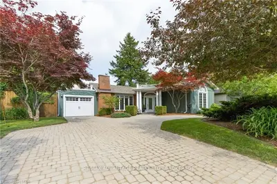 540 Canterbury Road, London North, On N6g 2n6
