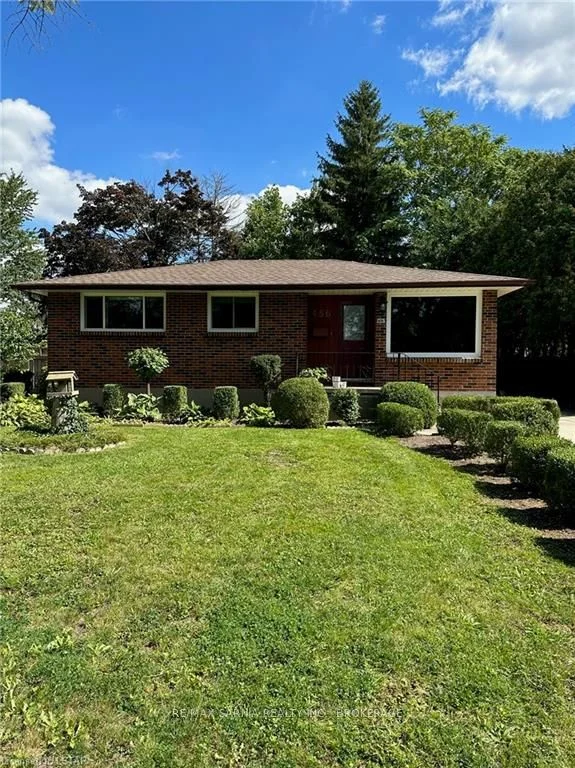 456 Ignatiefna Street, Petrolia, On N0n 1r0
