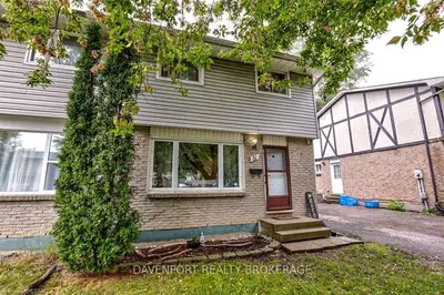 31 SASHA Crescent, London South, ON N6E 2M4