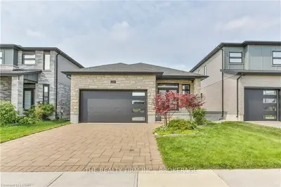 3240 RALEIGH Crescent, London South, ON N6P 0E4