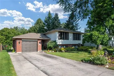 732 THOMAS Street, Strathroy-Caradoc, ON N0L 1W0