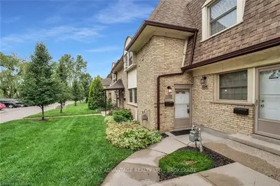 1122 GUILDWOOD Boulevard, London North, ON N6H 4G6