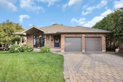 99 MOFFATT Lane, Strathroy-Caradoc, ON N7G 4A7