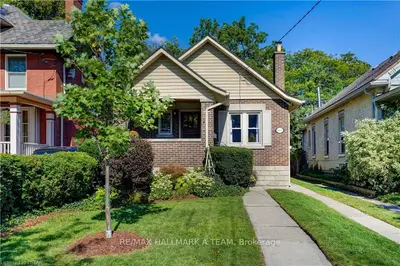 1002 WATERLOO Street, London East, ON N6A 3X5