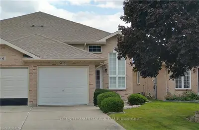8 VILLA Court, Chatham-Kent, ON N7L 5P5