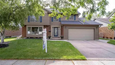 32 SPENCER Crescent, London North, ON N5X 2K6