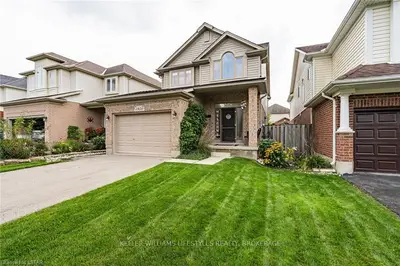 1950 ROLLINGACRES Drive, London North, ON N5X 0A8