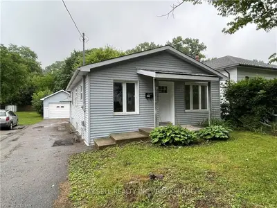210 Emerson Avenue, London South, On N5z 3l8
