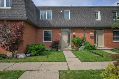 1445 WONDERLAND Road N, London North, ON N6G 2C2