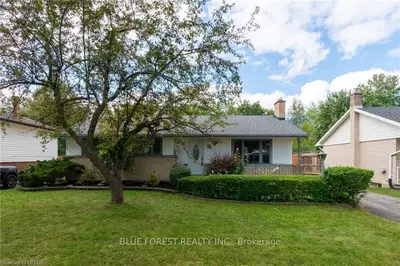89 EBURY Crescent, London South, ON N6C 3E1