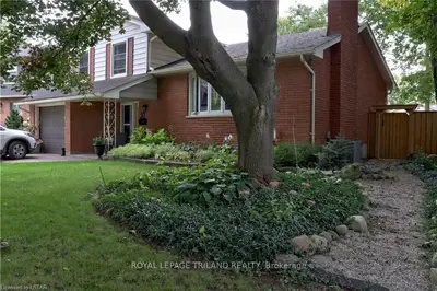 30 KIRKTON Court, London North, ON N5X 1T2