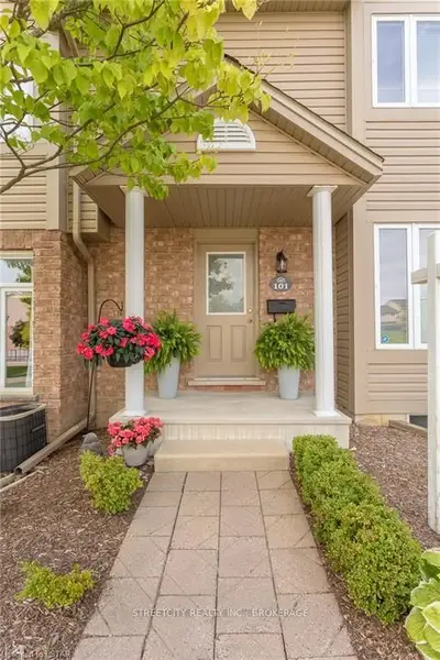 1320 SAVANNAH Drive 101, London North, ON N5X 0B7