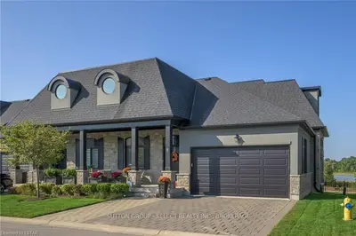 2215 CALLINGHAM Drive 8, London North, ON N6G 0P1