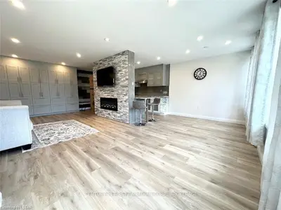 600 GRENFELL Drive 202, London North, ON N5X 2R8
