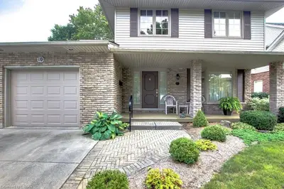10 GARDENVALE Crescent, London South, ON N6J 4B9