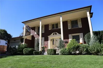 429 GRAND VIEW Avenue, London South, ON N6K 2T3