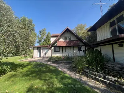 9966 PRINCE PHILIP Street, Lambton Shores, ON N0M 2N0