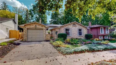 72 HALIBURTON Crescent, London South, ON N6K 2Y9