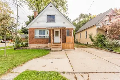 228 HIGH Street, London South, ON N6C 4L2