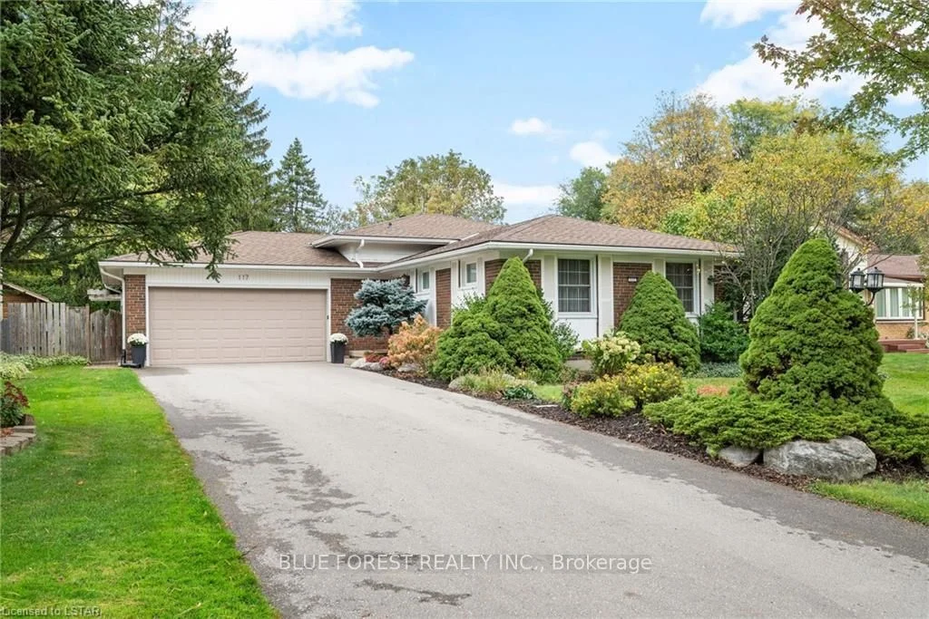 117 SCOTCHPINE Crescent, London North, ON N6G 2E1
