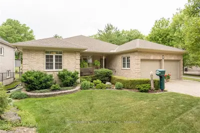 28 Woodland Road, Central Elgin, On N5p 1p4