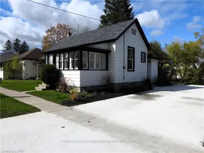 827 Dufferin Street, Woodstock, On N4s 1y8