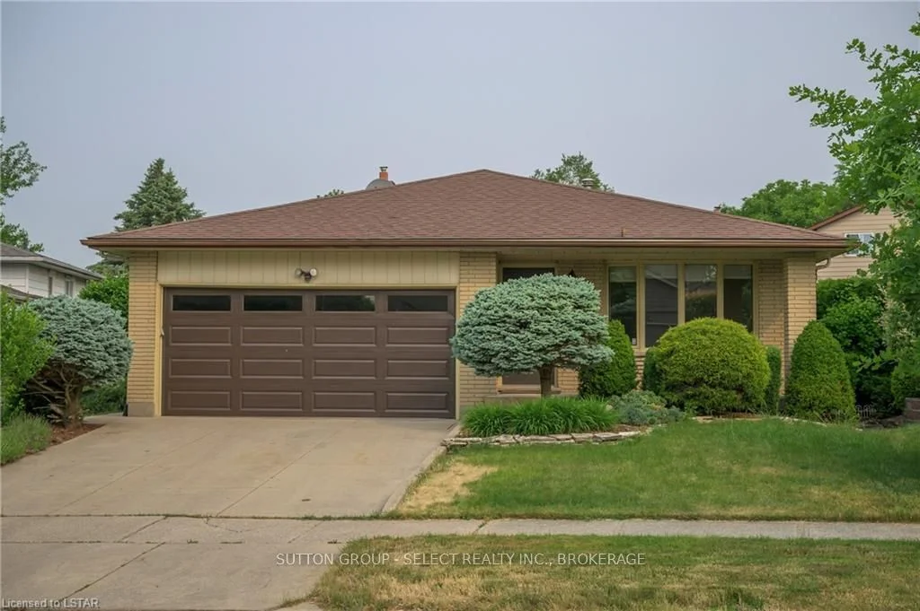 186 ACORN Crescent, London North, ON N6G 3V4