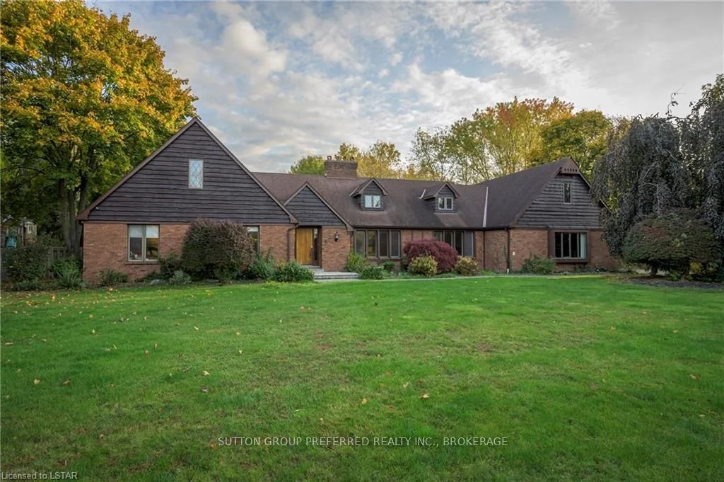 4 SELDEN Court, London South, ON N6P 1C6