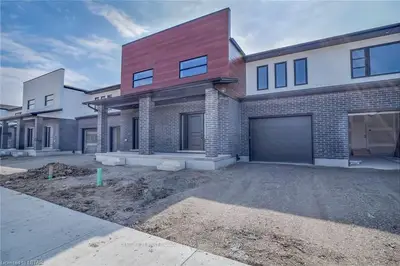 6803 ROYAL MAGNOLIA Avenue, London South, ON N6P 0J5