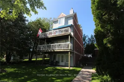 48 ONTARIO Street S 26, Lambton Shores, ON N0M 1T0