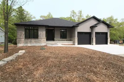 10108 PORT FRANKS ESTATES Drive, Lambton Shores, ON N0M 2T0