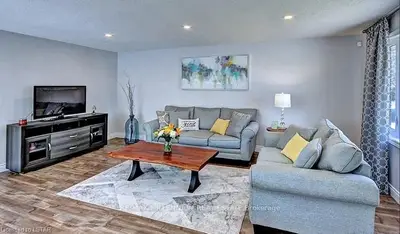 23 Barrett Crescent, London South, ON N6E 1T4