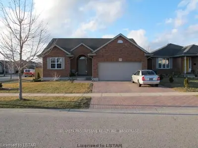 17 Cardinal Drive, Woodstock, On N4t 1s9
