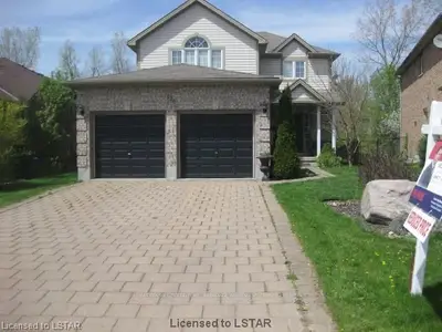 728 Thornwood Drive, London North, On N6h 5j6